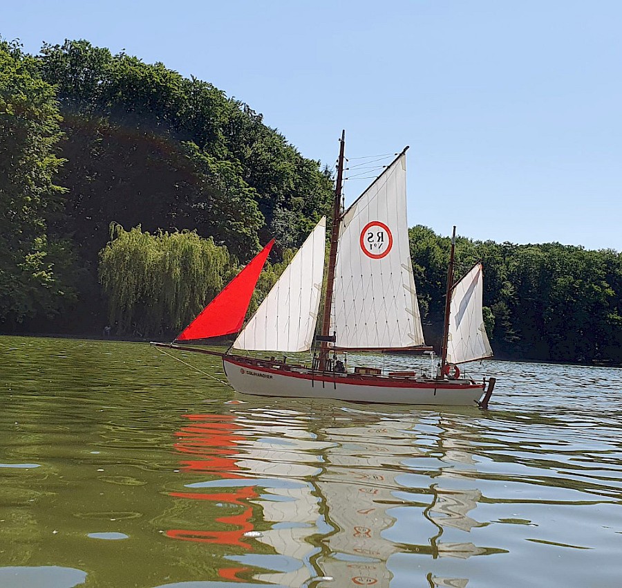 Modellboote auf dem Adenauer Weiher